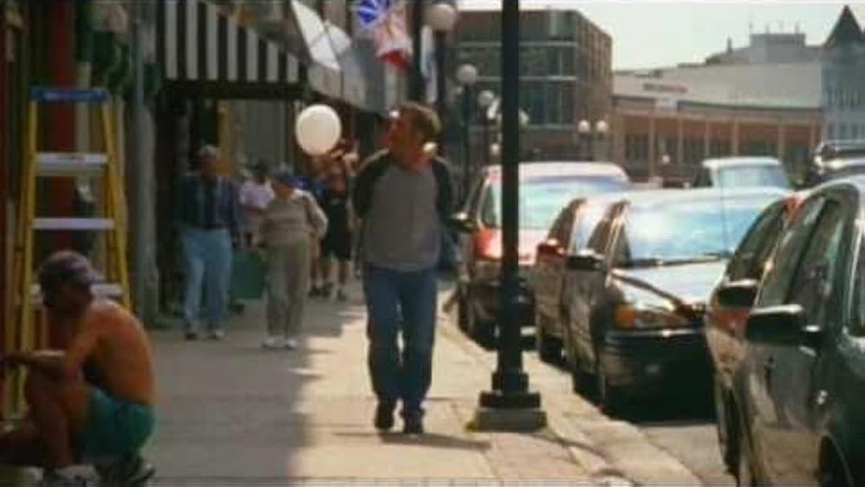 кадр из фильма The White Balloon