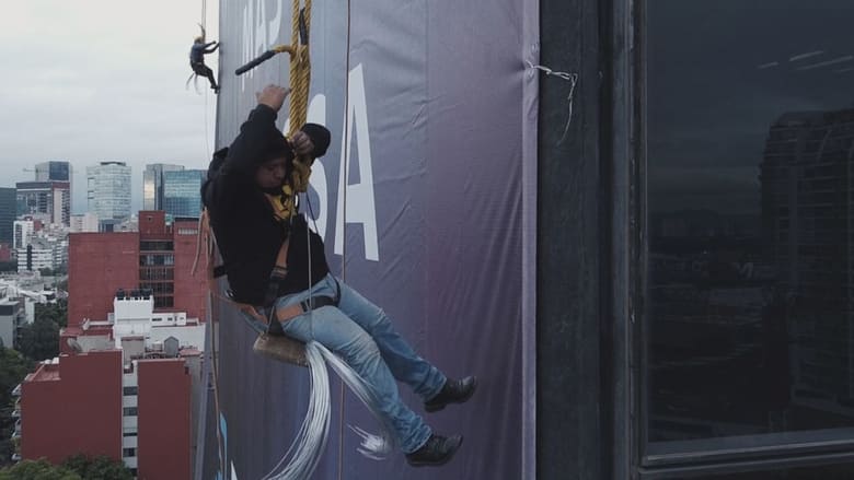 кадр из фильма Una mano bajo la nieve y otras historias