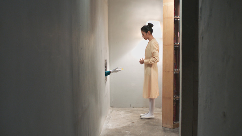 кадр из фильма 27 Steps of May