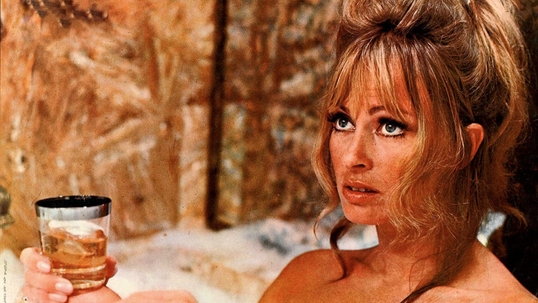 кадр из фильма Темнее янтаря