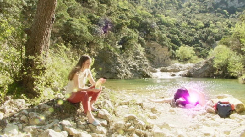 кадр из фильма Limbo