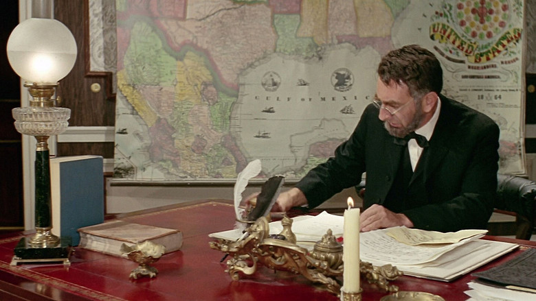 кадр из фильма Сокровище ацтеков