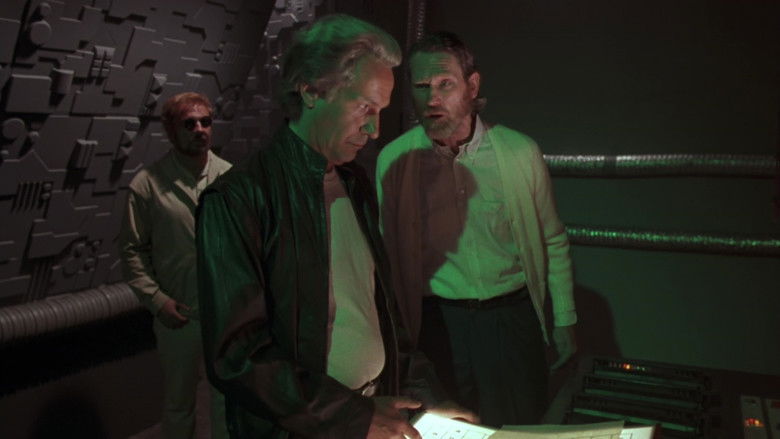 кадр из фильма Стальные руки