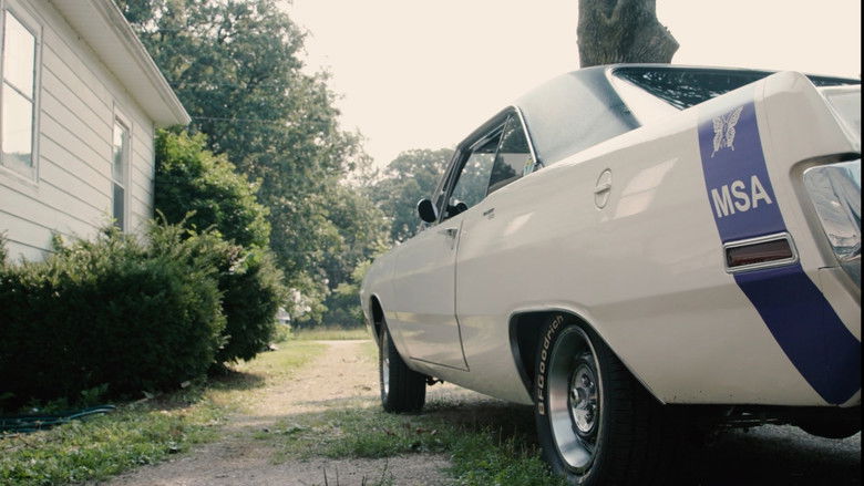 кадр из фильма Driven to Help