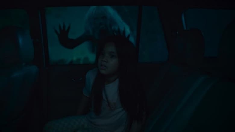 кадр из фильма Астрал. Зеркала