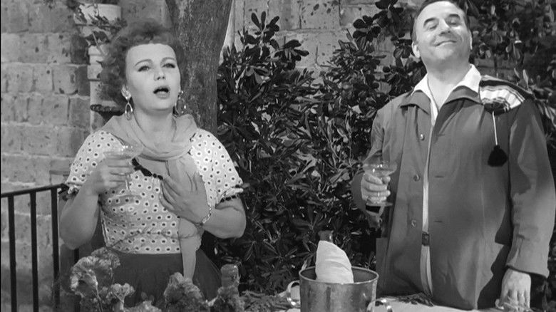 кадр из фильма I milanesi a Napoli