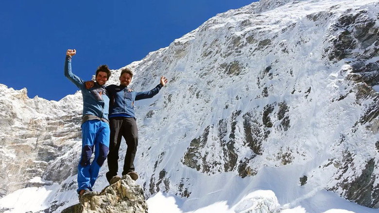 кадр из фильма À l’Ombre du Chamlang