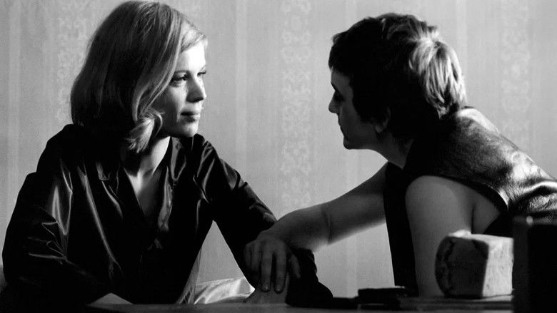 кадр из фильма Die Taube auf dem Dach