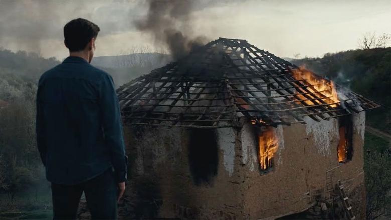 кадр из фильма Глиняный дом