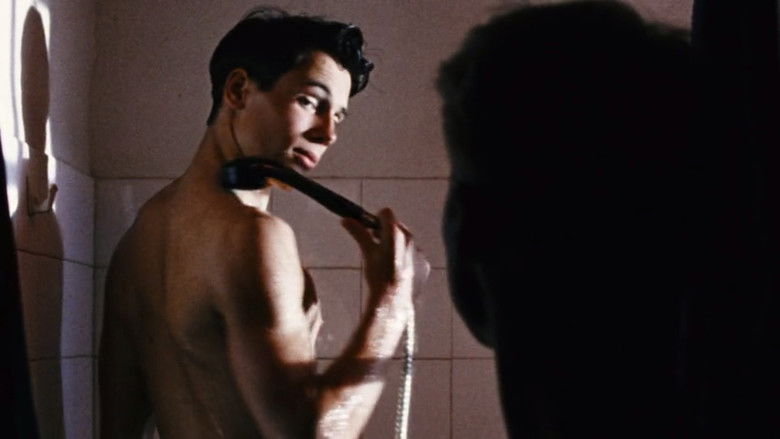 кадр из фильма Летнее платье