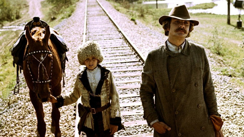 кадр из фильма Свой среди чужих, чужой среди своих