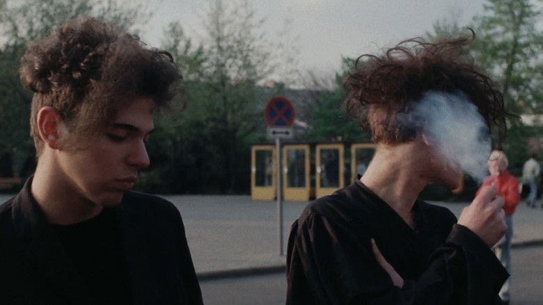 кадр из фильма Unsere Kinder