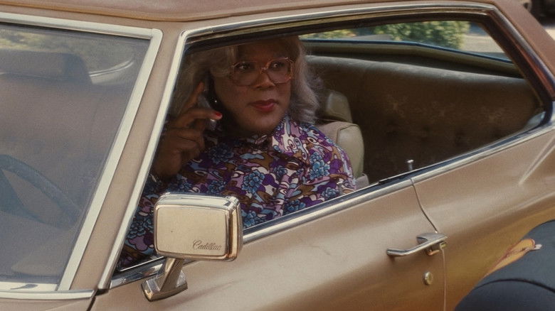 кадр из фильма Большая счастливая семья Мэдеи