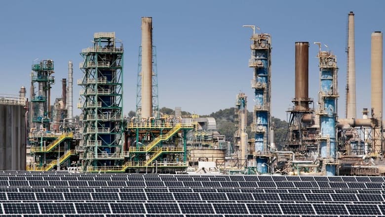 кадр из фильма Le système Total, anatomie d'une multinationale de l'énergie