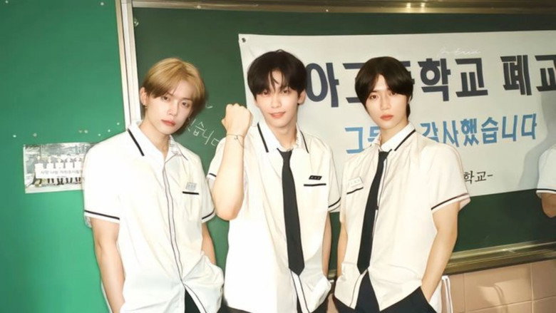 кадр из фильма HELLO STRANGERS