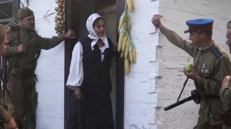 кадр из фильма Шлях поколінь