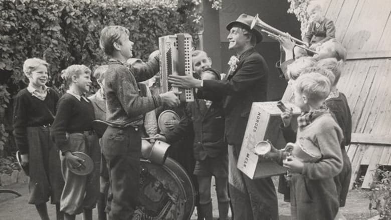 кадр из фильма Ti gutter og en gjente