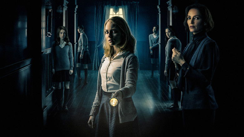 кадр из фильма Дальше по коридору