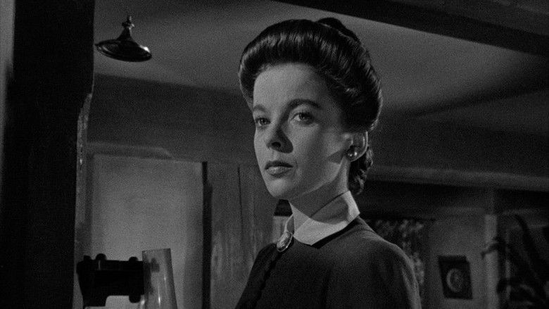 кадр из фильма Дамы в уединении