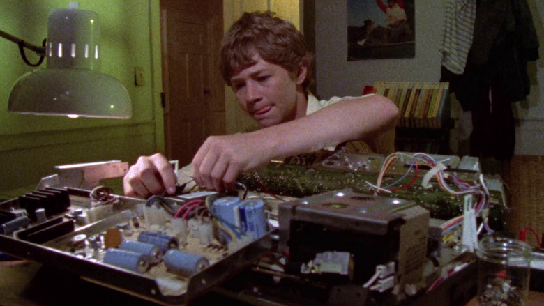 кадр из фильма Raiders of the Living Dead