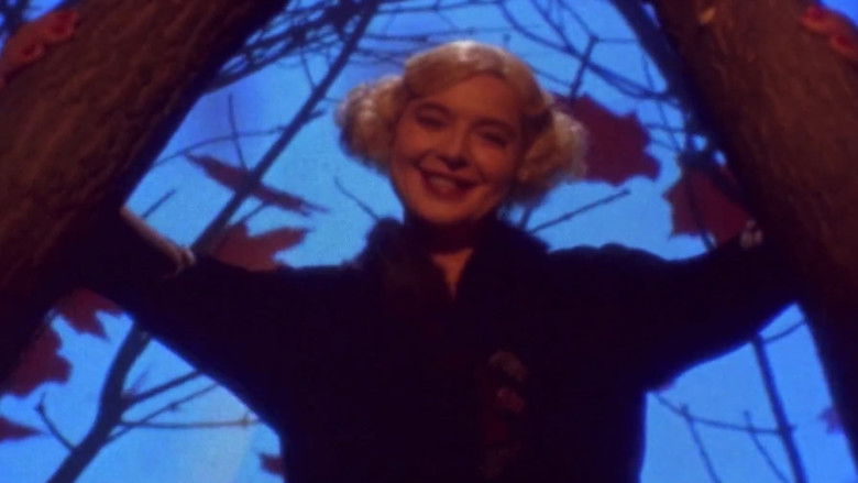 кадр из фильма The Saddest Music in the World