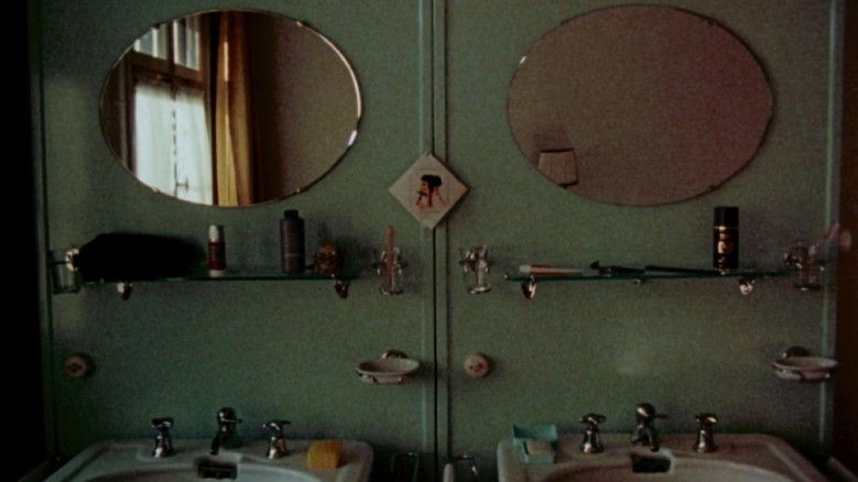 кадр из фильма Sotiros