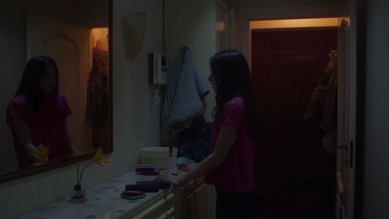 кадр из фильма Дівчина з ведмедиком