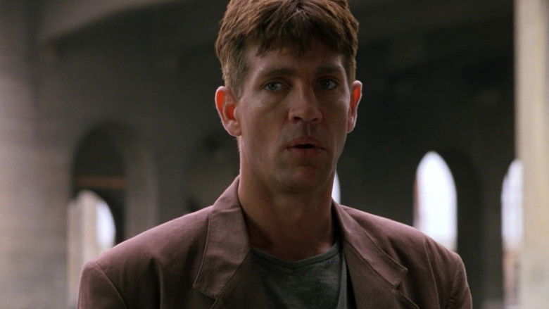 кадр из фильма Love Is a Gun