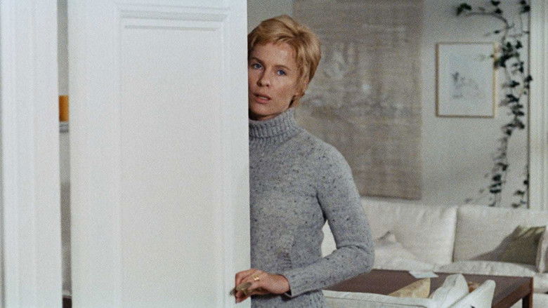 кадр из фильма Прикосновение