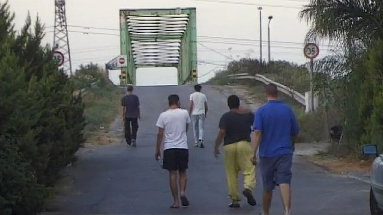 кадр из фильма Tomer Ve-Hasrutim