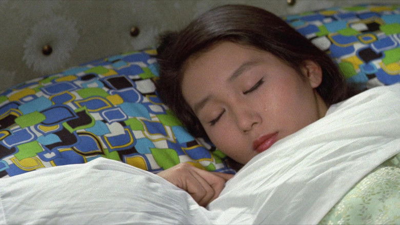 кадр из фильма 禁断・制服の悶え