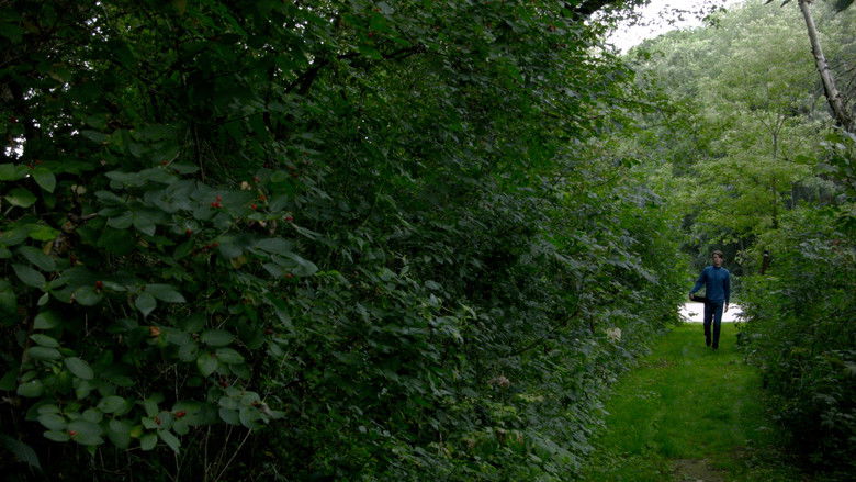 кадр из фильма Enter the Green Abyss