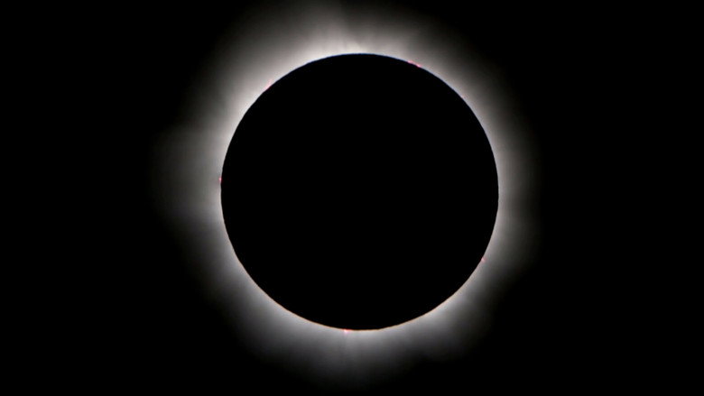 кадр из фильма Totale Sonnenfinsternis - Europa im Mondschatten