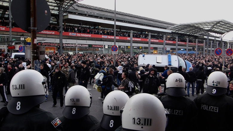 Inside HogeSa - Von der Strasse ins Parlament