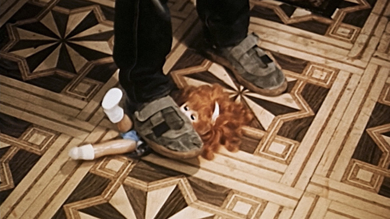 кадр из фильма Казённый дом