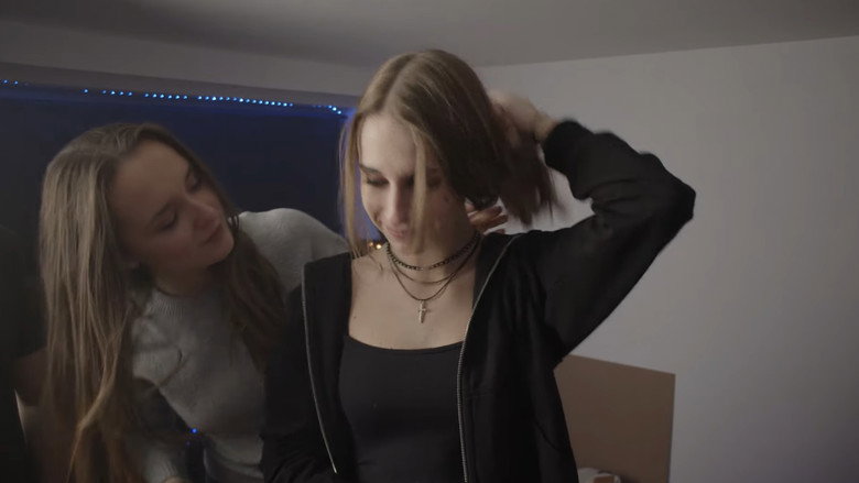 кадр из фильма 2025: Мир, который поработил вирус