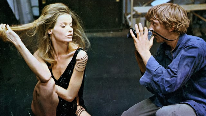 кадр из фильма The Evolution of the Supermodel