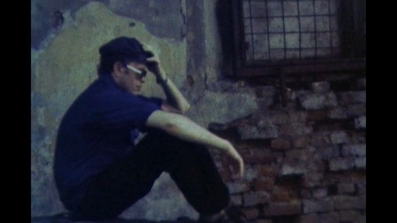 кадр из фильма Одинокий