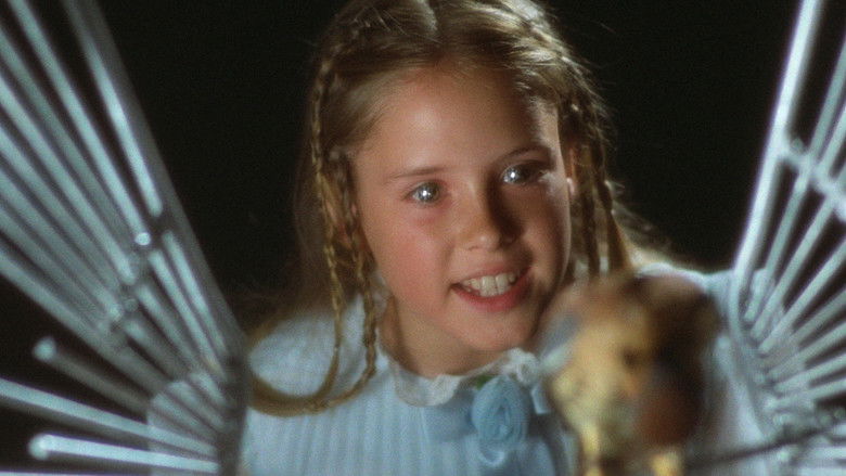 кадр из фильма Посетитель