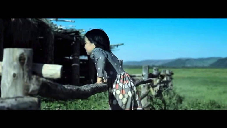 кадр из фильма Хүдэн