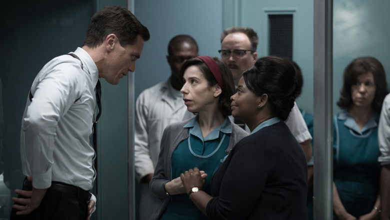 кадр из фильма Форма воды