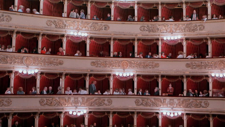 кадр из фильма Хронос