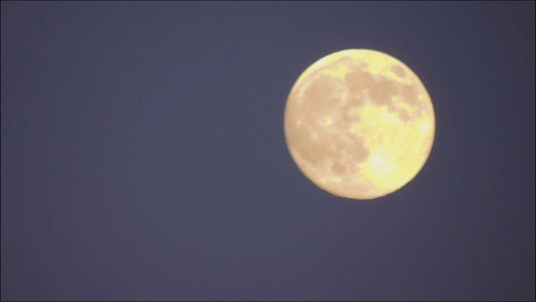 кадр из фильма No mires a los ojos de la gente