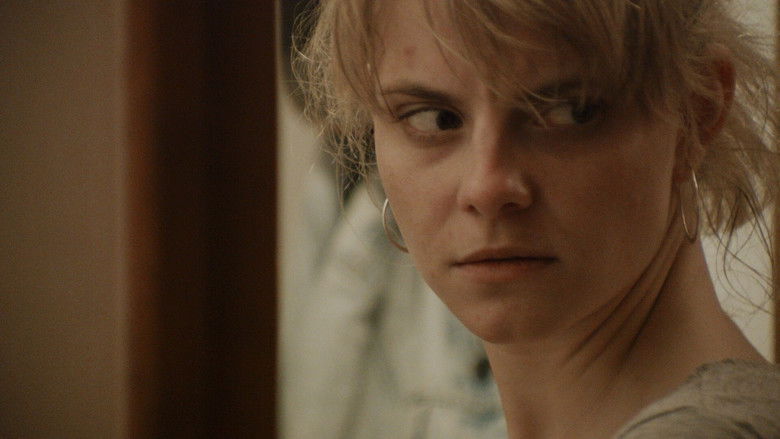 кадр из фильма Лес, я вижу тебя повсюду