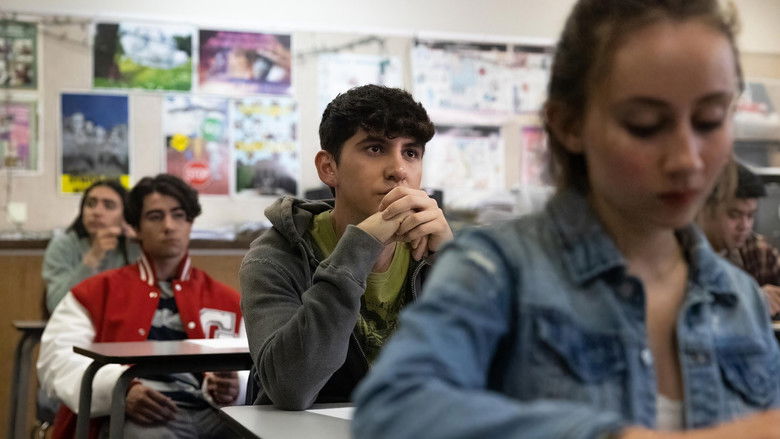 кадр из фильма Maya