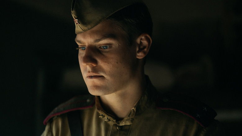 кадр из фильма Август