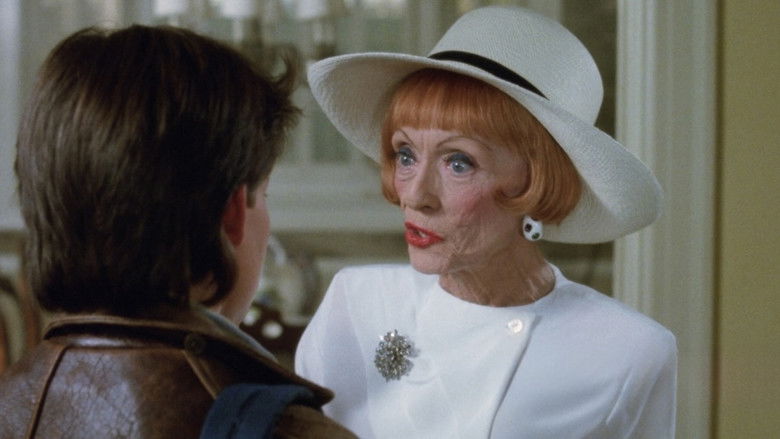 кадр из фильма Злая мачеха