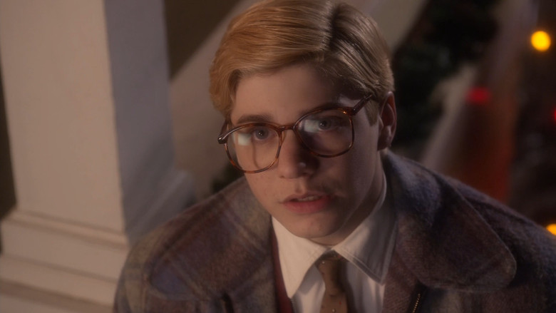 кадр из фильма A Christmas Story 2