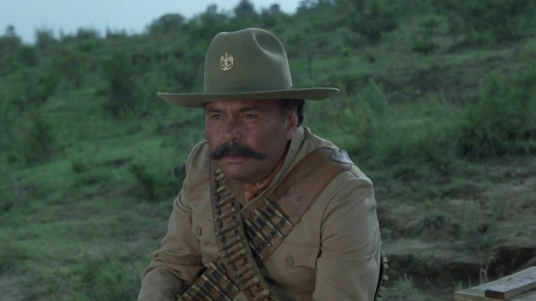 кадр из фильма Красные колокола. Фильм 1. Мексика в огне