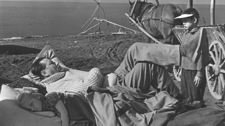 кадр из фильма Полустанок